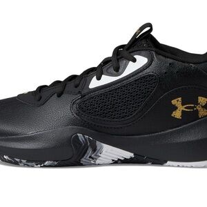Under Armour Lock Down Basketball Shoes  youth size 5